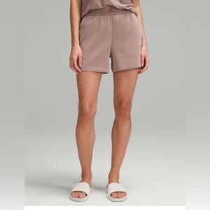 Lululemon Softstreme High-Rise Short 4"
